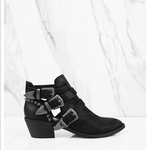 NWT Dolce Vita Spur Bootie 8.5
